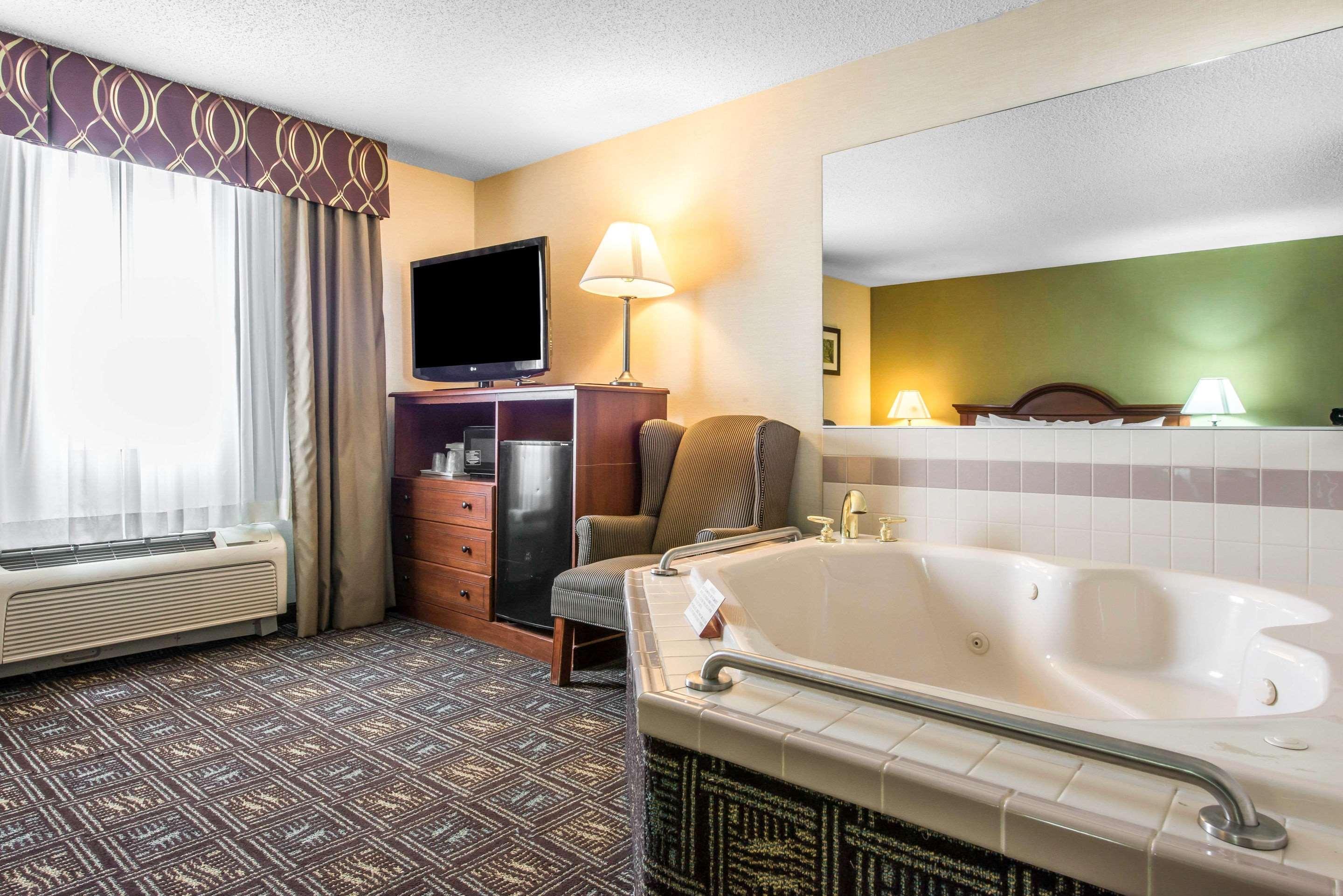 Comfort Inn Weirton Extérieur photo